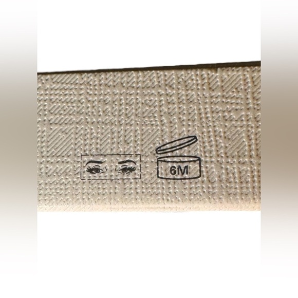 RARE Beauty Weightless Eyeshadow Stick in Integrity - Picture 9 of 16